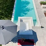 Pomona 4*