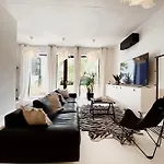 Pomona 4*