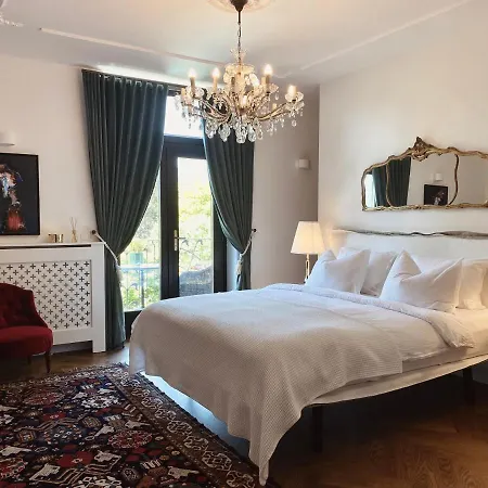 Bed & Breakfast Pomona