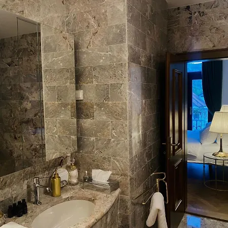 Pomona Bed and Breakfast 4*