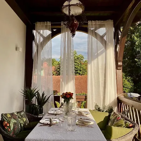 Pomona Bed & Breakfast