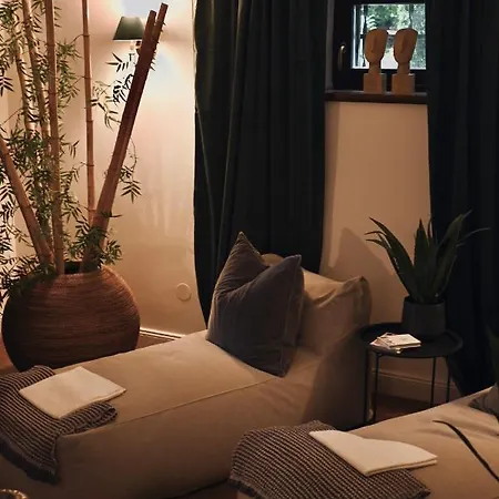 Pomona Bed & Breakfast