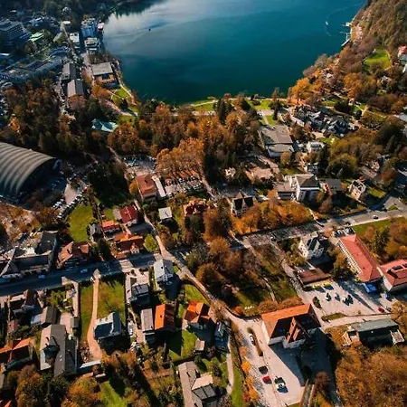 Pomona Bed & Breakfast 4*