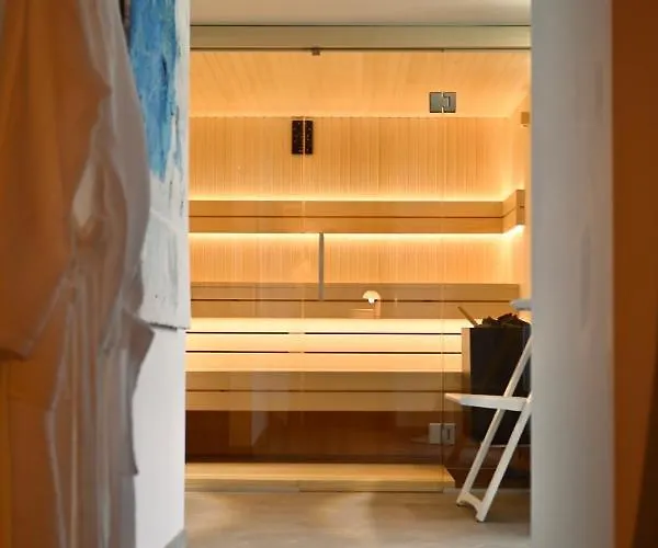 Oda ve Kahvaltı Pomona 4*